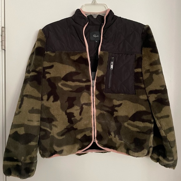 NWT Rails Wesley Camouflage Fleece Jacket - Picture 4 of 7